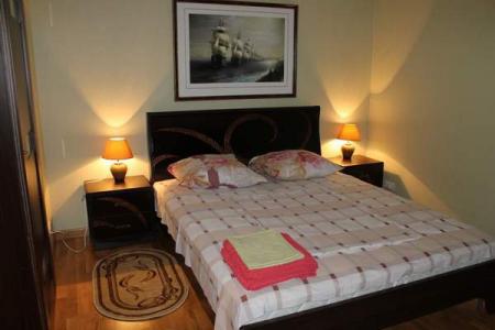 2-х комнатная квартира, ул. Новороссийская, 11