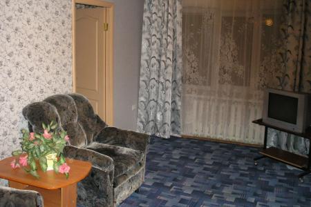 2-х комнатная квартира возле Ледового дворца