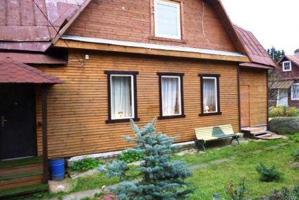 Сдам двухэтажный дом в поселке Рощино