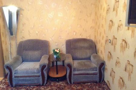 Квартирка возле дворца Спорта на пр.Гагарина