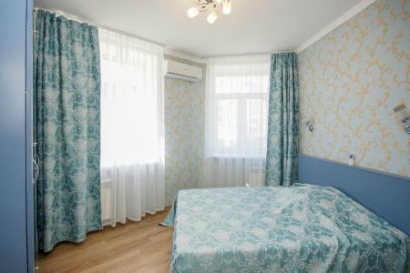 Просторная трехкомнатная квартира в центре (ОмГУПС).