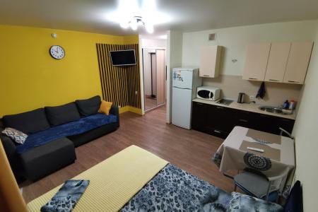 Студия в районе Кристала