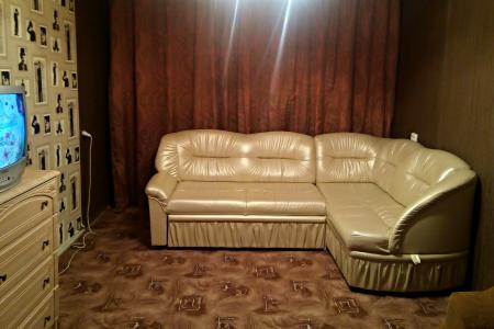 Двухкомнатная квартира в районе 4 школы