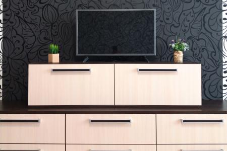 1-комнатную квартиру на левом берегу, по адресу: ул. Костычева 74/1.