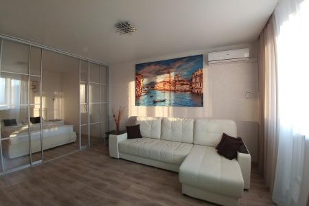 Однокомнатная новая квартира с хорошим ремонтом