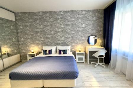 Толстой Тореза