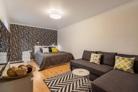 Современная стильная квартира возле магазина Весна