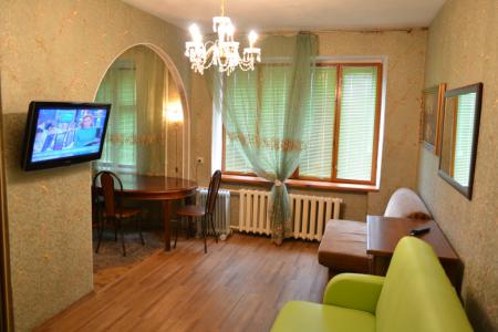 Отличная квартирка у ст. метро парк Культуры. От Ж\Д. вокзала 15 мин. До Центра города 20 мин.