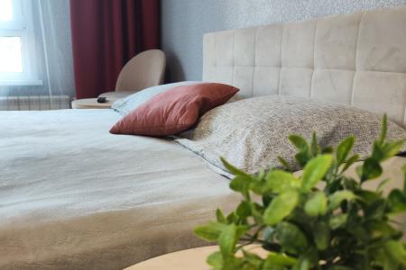 Евро двушка у Галереи Чижова