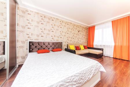 1 комнатная квартира возле плащади Южной