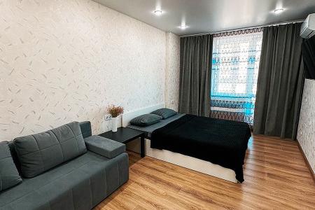 На границе Кировского и Промышленного районов находится эта замечательная квартира