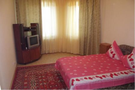 Квартира посуточно в центре города в районе городской администрации