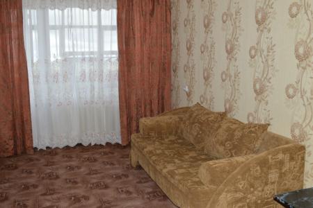 Двухкомнатная квартира гостиничного типа на Сутормина