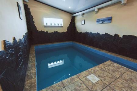 Дом с Бассейном в Нагорном