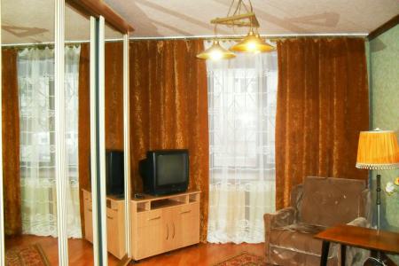 однокомнатная  квартира  возле   ЖД-вокзала