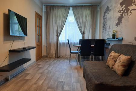 Просторная 3-комнатная квартира  ПРЯМО У МЕТРО Лесная