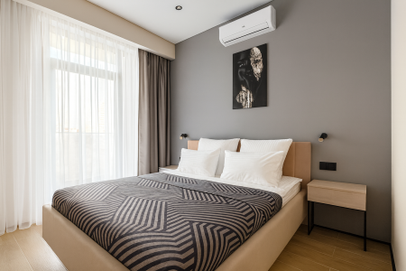 Стильная студия в центре Ялты с бассейном, который работает круглогодично!