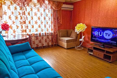 2-комн. кв. в центре города с евро ремонтом, напротив Ледового