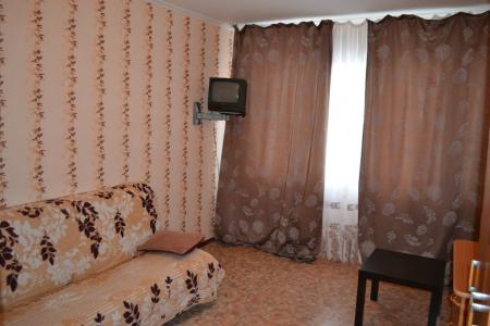 Гостинка на предмостной, Матросова, 26