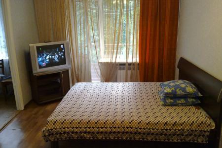 Двухкомнатная квартира в Первомайском районе. WI-FI, отчетные документы по желанию.