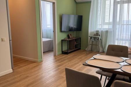 Poскошная кваpтиpa с пaноpaмным видом нa aкватoрию