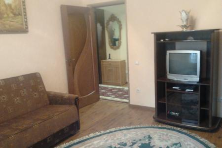 Двухкомнатная квартира возле Ц. Рынка