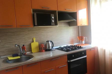 Вмеcтительная трёхкомнатная квартирa с двумя cпальнями