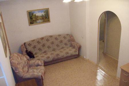 Просторная 2-х комнатная квартира, Сурикова, 35