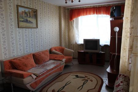 Двухкомнатная квартира рядом с областной больницей..