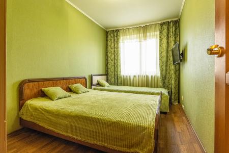 2х комнатная квартира в районе Московского в-ла и трц Рио