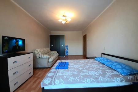 Онкоцентр, поляна Фрунзе, 4 гостя