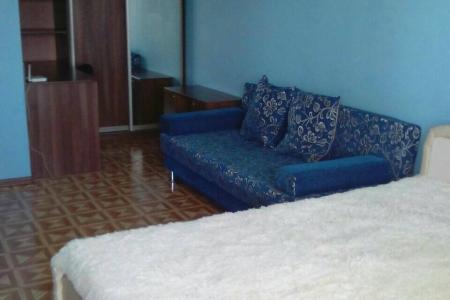 Однокомнатная квартира возле ТЦ КРИСТАЛЛА НА МЕЛЬНИКАЙТЕ