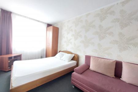 2-ком.кв. посуточно возле д.с.им.Ромазана. Документы.