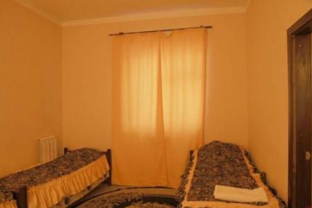 Посуточная аренда 1-комнатной квартиры. улица Революции, д. 21