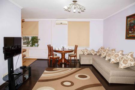 Теплая квартира в центре.