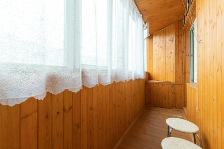 Просторная евродвушка прямо у метро.