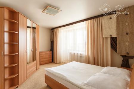 Двухкомнатная квартира возле ЖД-вокзала