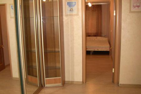 Трехкомнатная ул.60 лет октября д.5а