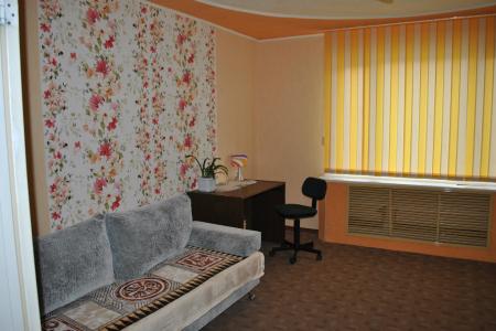 В ЦЕНТРЕ ГОРОДА НАПРОТИВ ТРЦ  ОАЗИС ПЛАЗА