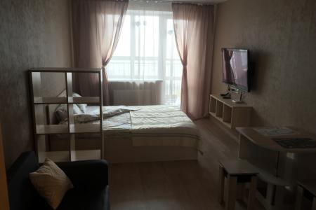 Студия Трц Арена, памятник "Славы",