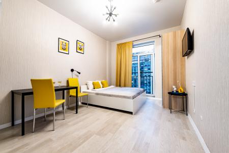 ApartMe 2-местная студия с французским балкончиком