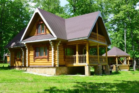 Коттедж с 5 спальнями и камином