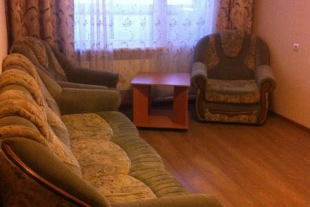 Однокомнатная квартира в отличном районе.