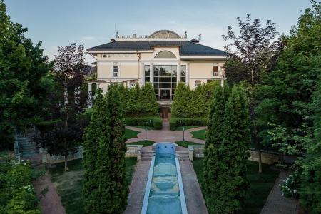 Атриум Николино