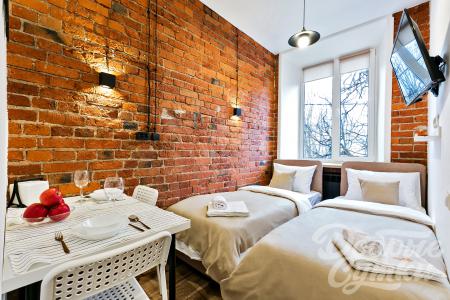 Добрые Сутки на Революционном проспекте