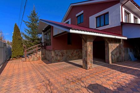 Уютный домик на 12 гостей с сауной и бильярдом