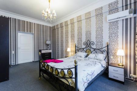 NEW and OLD ARBAT VIP APARTMENTS LOVEAP.ART