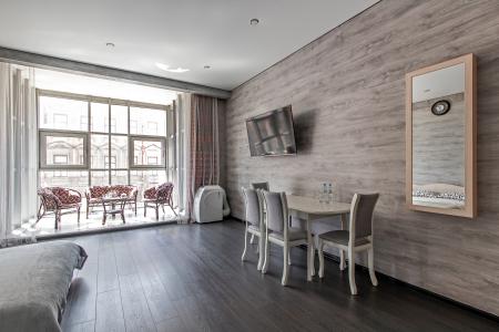 Стильная квартира с панорамным балконом возле Невского проспекта / Diamant Apart Ru