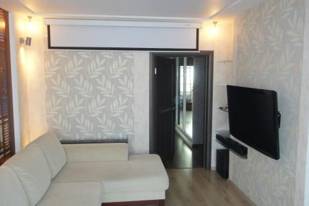 1-комнатная квартира ПОСУТОЧНО  рядом с метро, ЖД-вокзалом