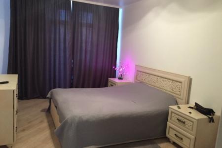 Сдам 1-к квартиру посуточно в центре